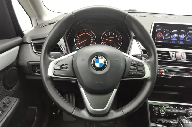 BMW 2 Xi Lv Xing Che 218i продвинутая — фото 9