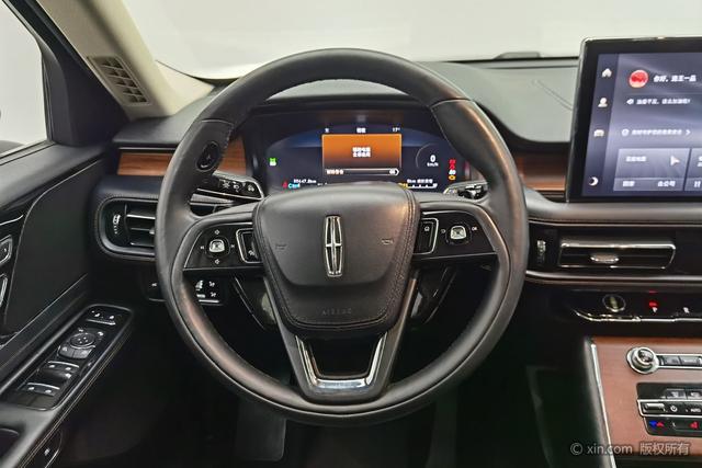 Lincoln Aviator 2023 3.0 T V 6 4 WD — фото 16
