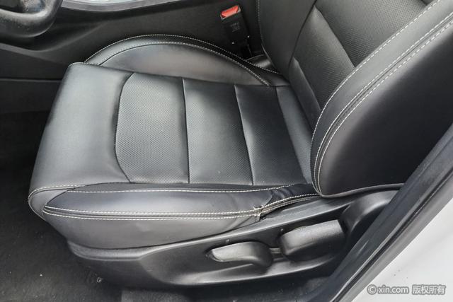 Geely Emgrand 2018 1.5 L CVT — фото 18