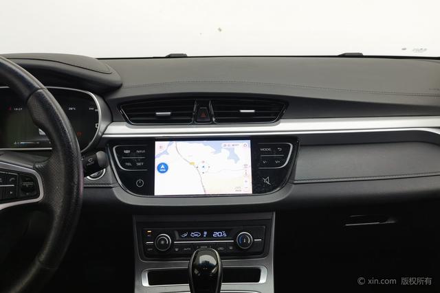 Geely Emgrand 2018 1.5 L CVT — фото 11