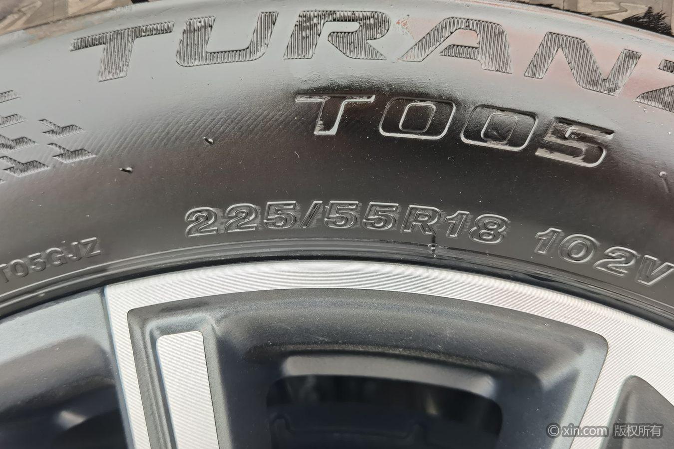 GAC M8 2024 2.0TGDI Luxury