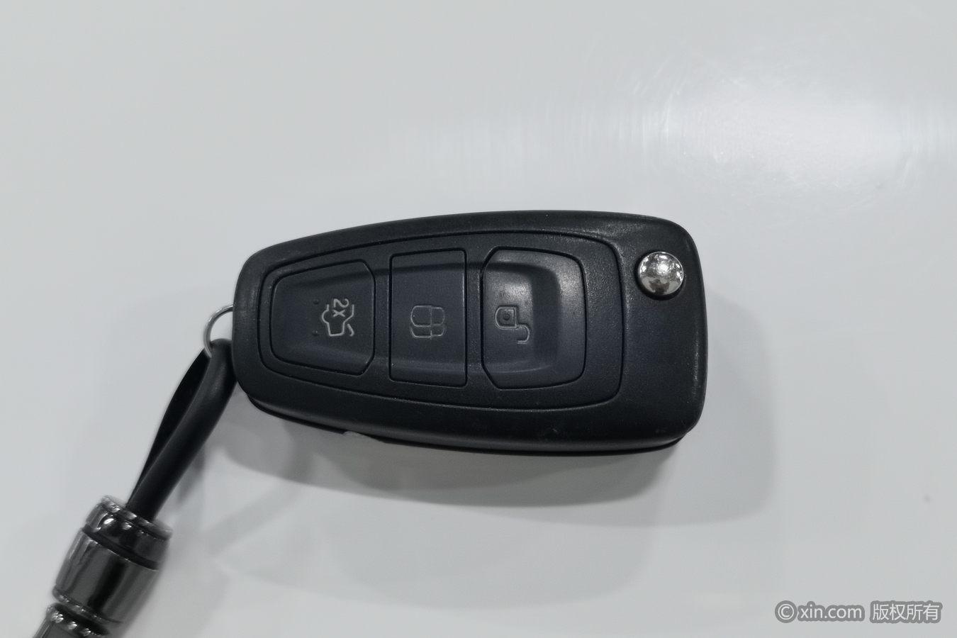 Ford Focus 2012 1.6L AT