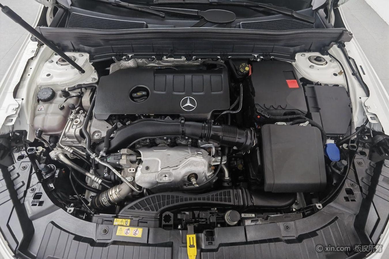 Mercedes-Benz GLB 2023 GLB 220