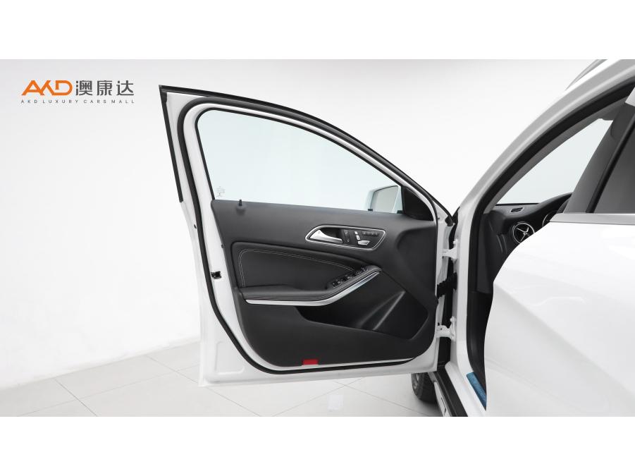 Mercedes-Benz GLA 2019 GLA 200 Fashion