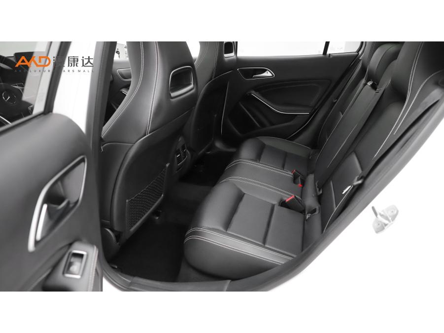Mercedes-Benz GLA 2019 GLA 200 Fashion