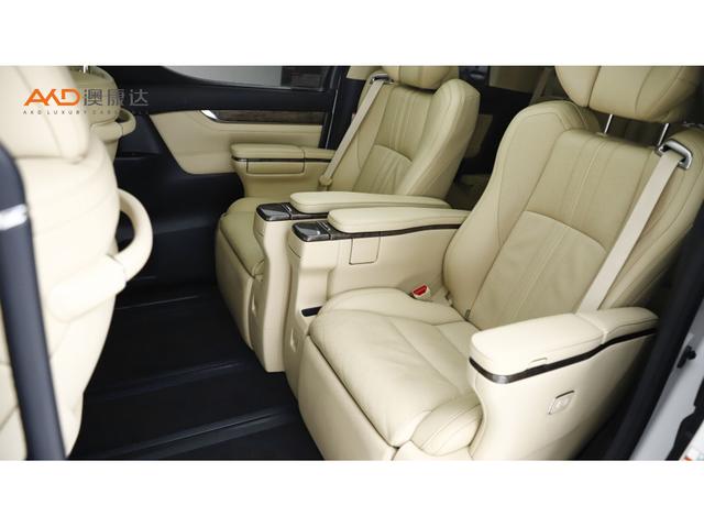 Toyota Alphard 2018 3.5 L — фото 9
