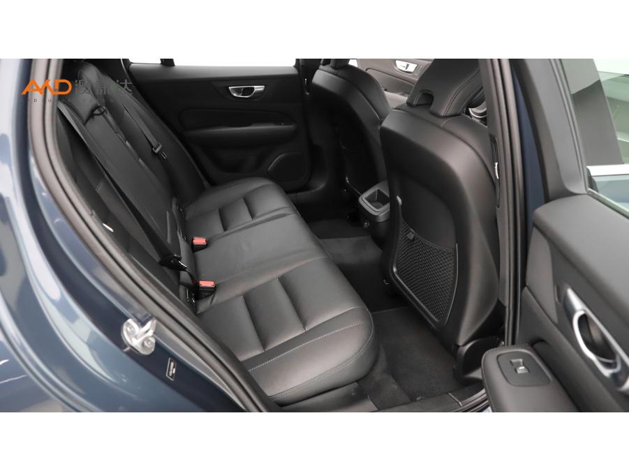 Volvo V60 2024 B5 Luxury