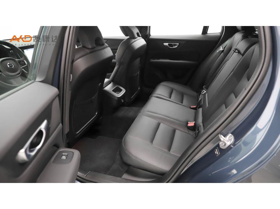 Volvo V60 2024 B5 Luxury