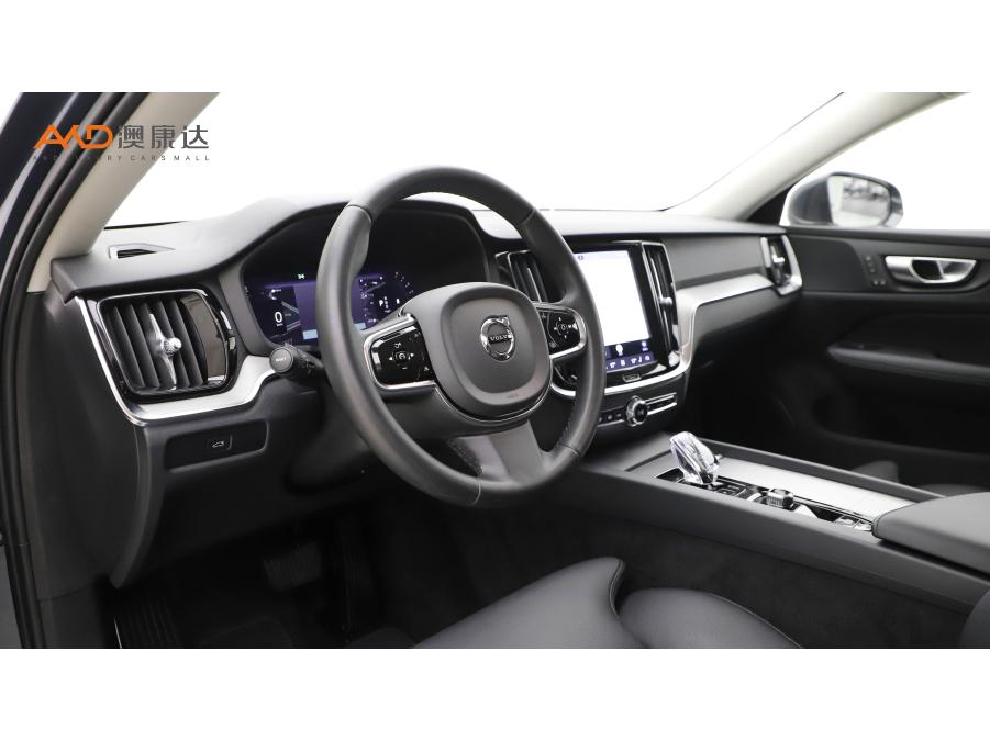 Volvo V60 2024 B5 Luxury