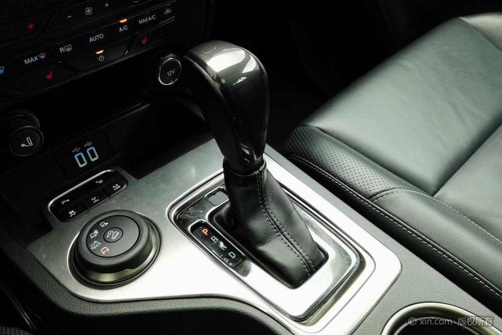 Ford Everest, фото 15