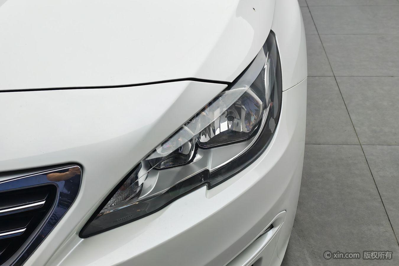 Peugeot 408 2014 1.8L AT Luxury