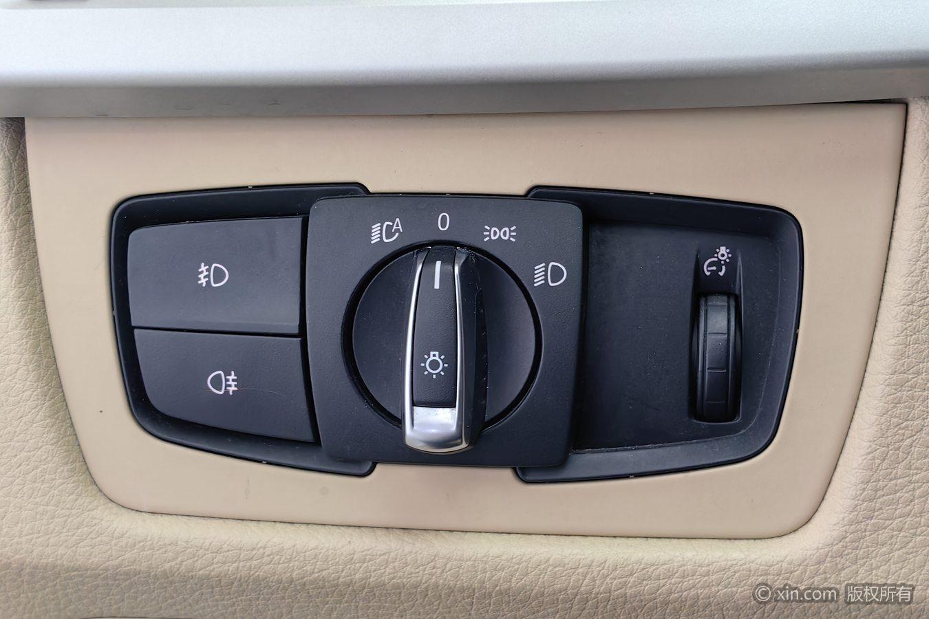 BMW 3 Series 2015 320Li Style