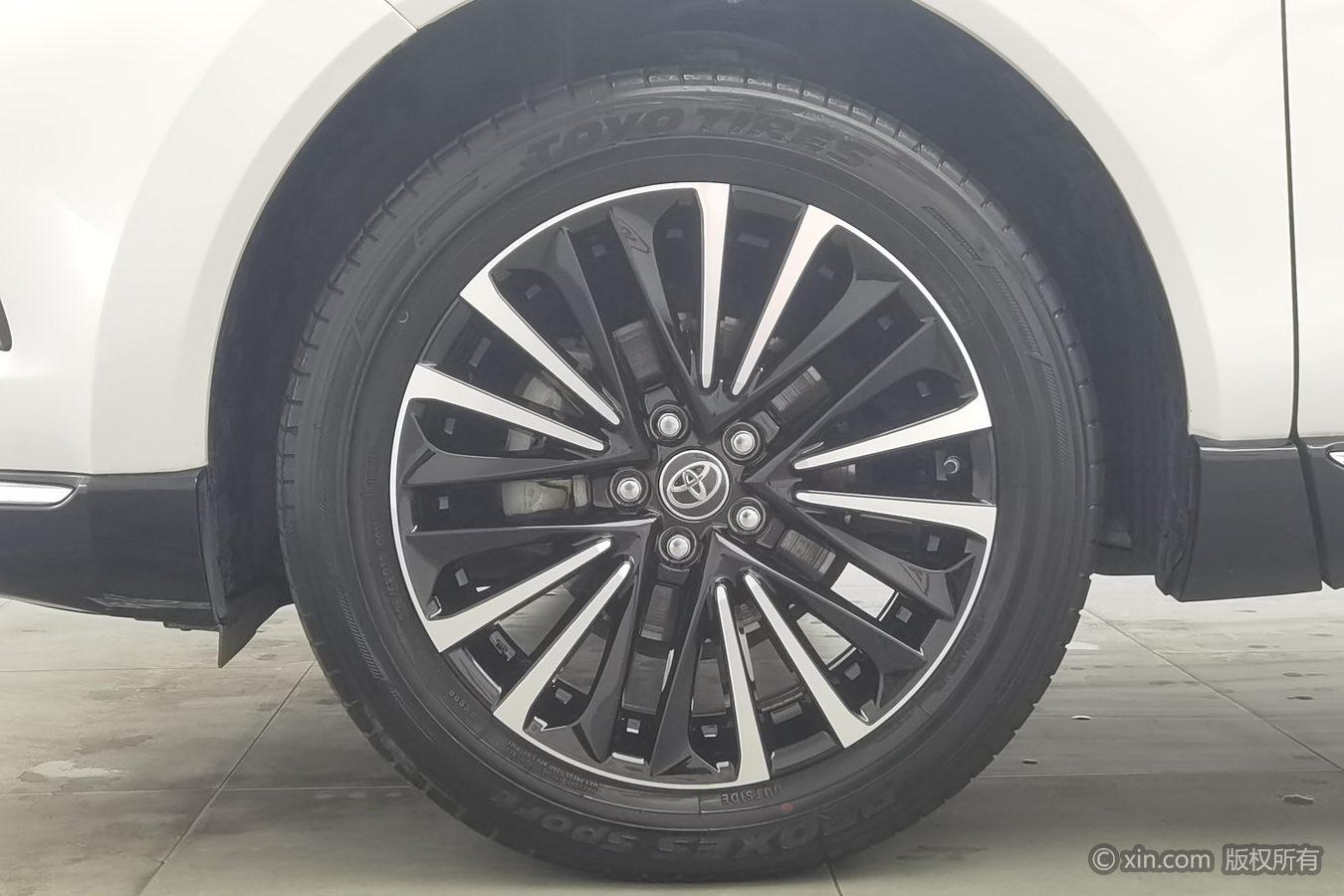 Toyota Venza 2024 2.0L CVT Luxury