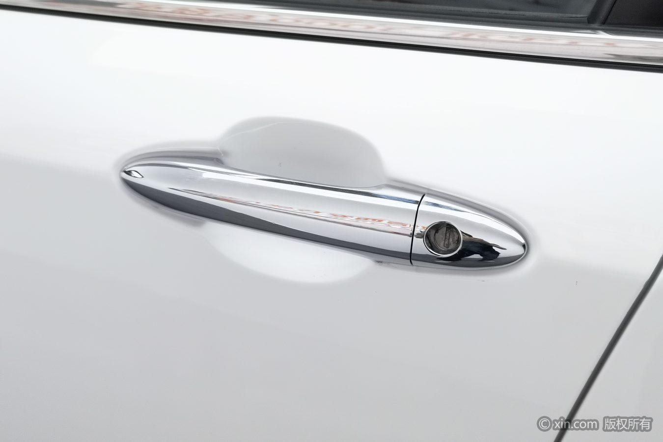 Bestune X80 2016 2.0L AT Luxury