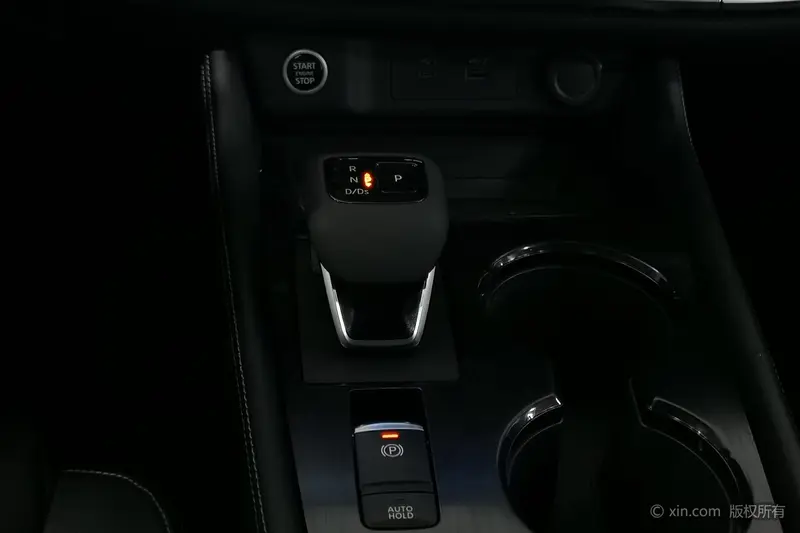 Nissan X-Trail — фото 10