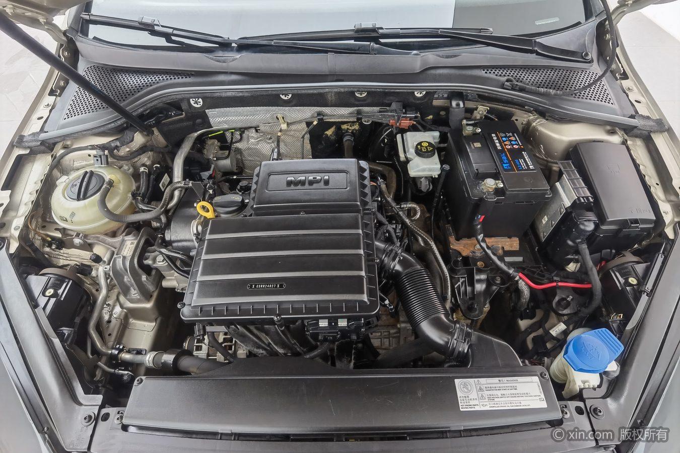 Volkswagen Golf 2016 1.6L AT Comfort