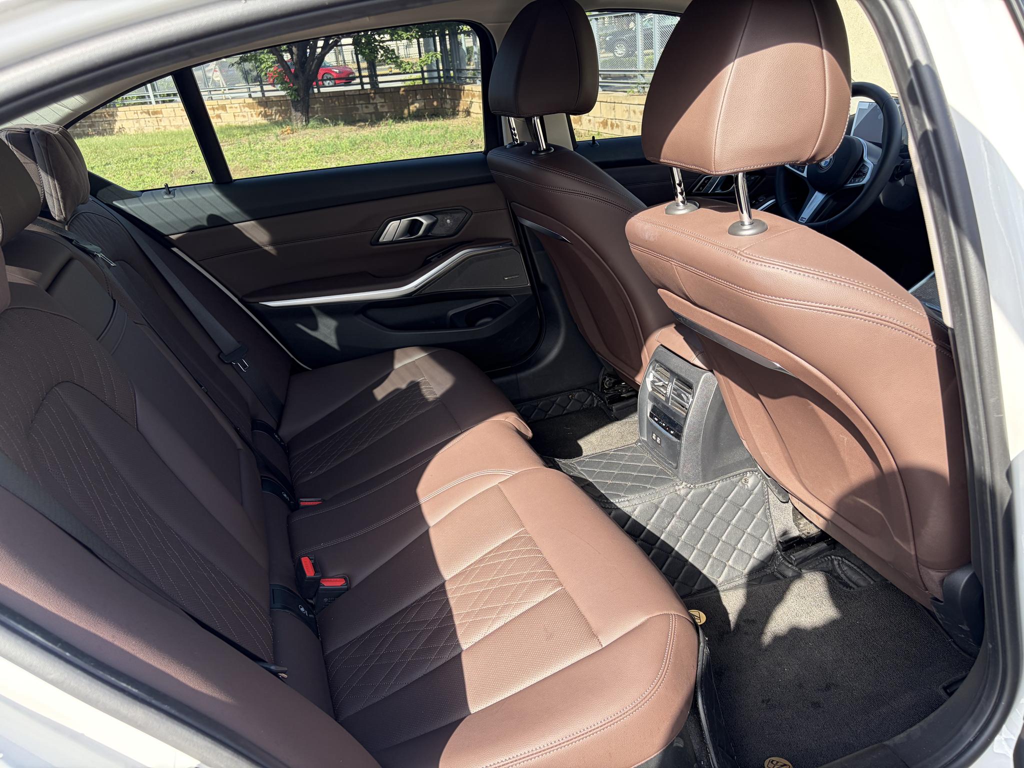BMW 3 series 2022 Белый из Китая, фото 2