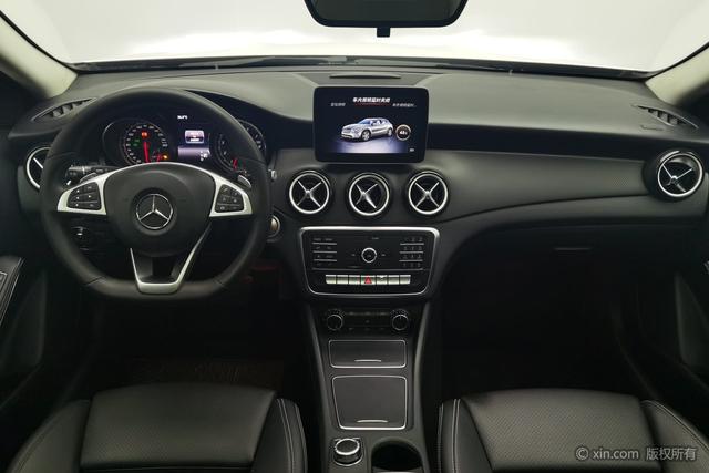 Mercedes-Benz GLA 2019 GLA 200 — фото 13