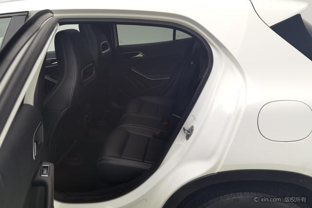 Mercedes-Benz GLA 2019 GLA 200 — фото 19