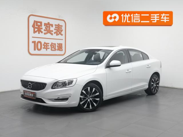 Volvo S60 2019 года выпуска