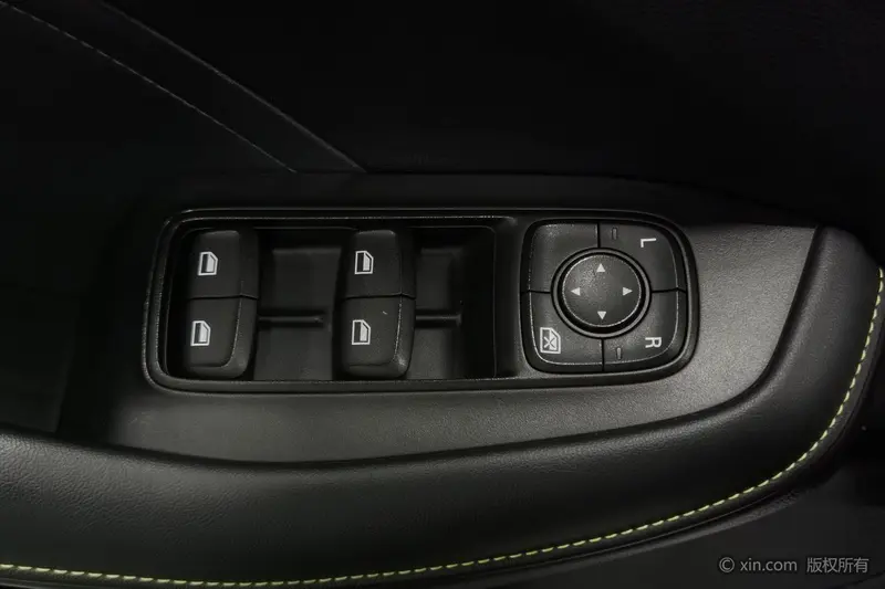 Roewe i 5 1.5 L CVT Platinum — фото 17