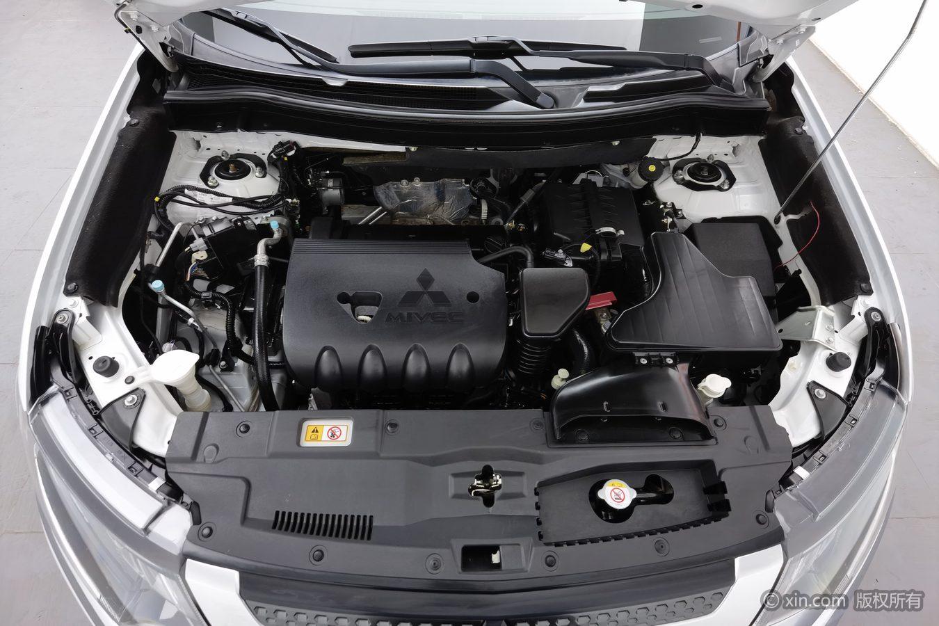 Mitsubishi Outlander 2019 2.4L 5 мест V