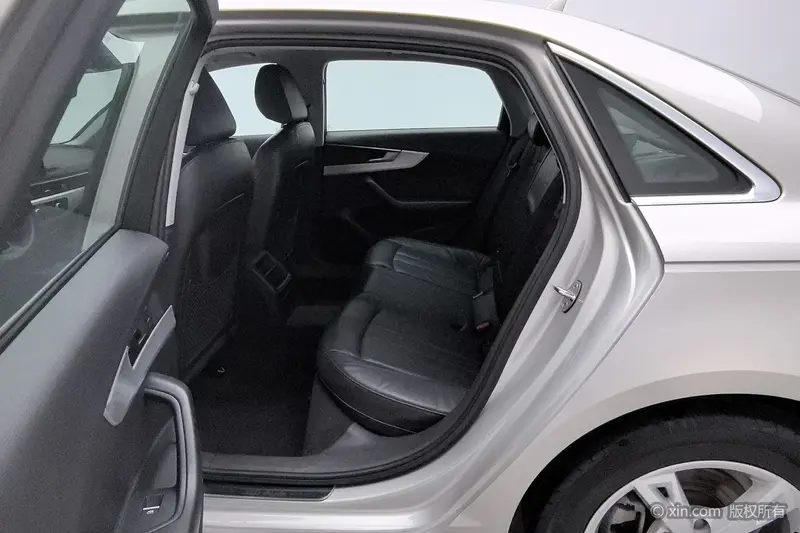 Audi A4L Plus 40 TFSI стиль — фото 14