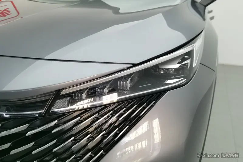 Roewe eRX5 — фото 5