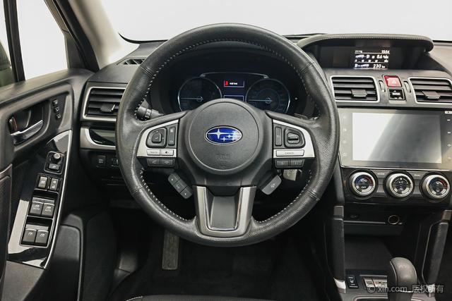 Subaru FORESTER 2016 2.5i — фото 13