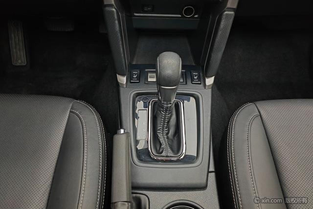 Subaru FORESTER 2016 2.5i — фото 14