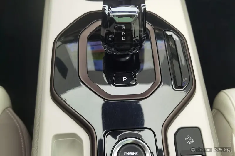 Geely Icon — фото 10
