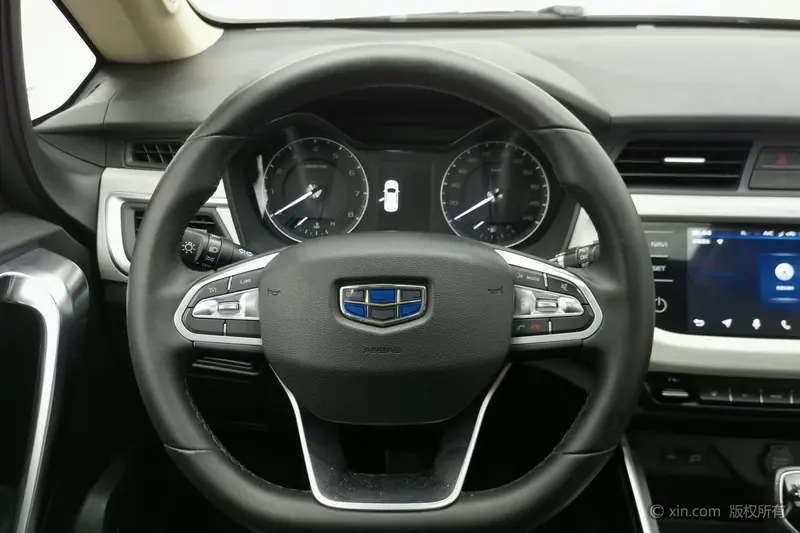 Geely Vision X3 — фото 9
