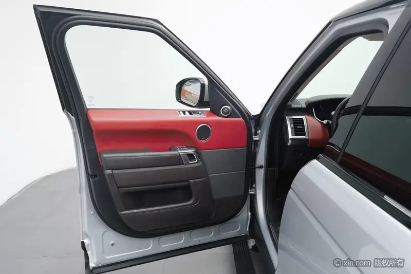 Land Rover Range Rover PHEV P 400e SE — фото 17