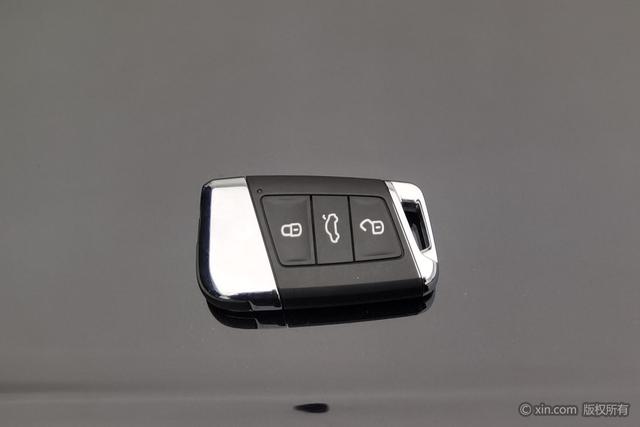 Volkswagen Passat PHEV 2021 Черный из Китая, фото 2