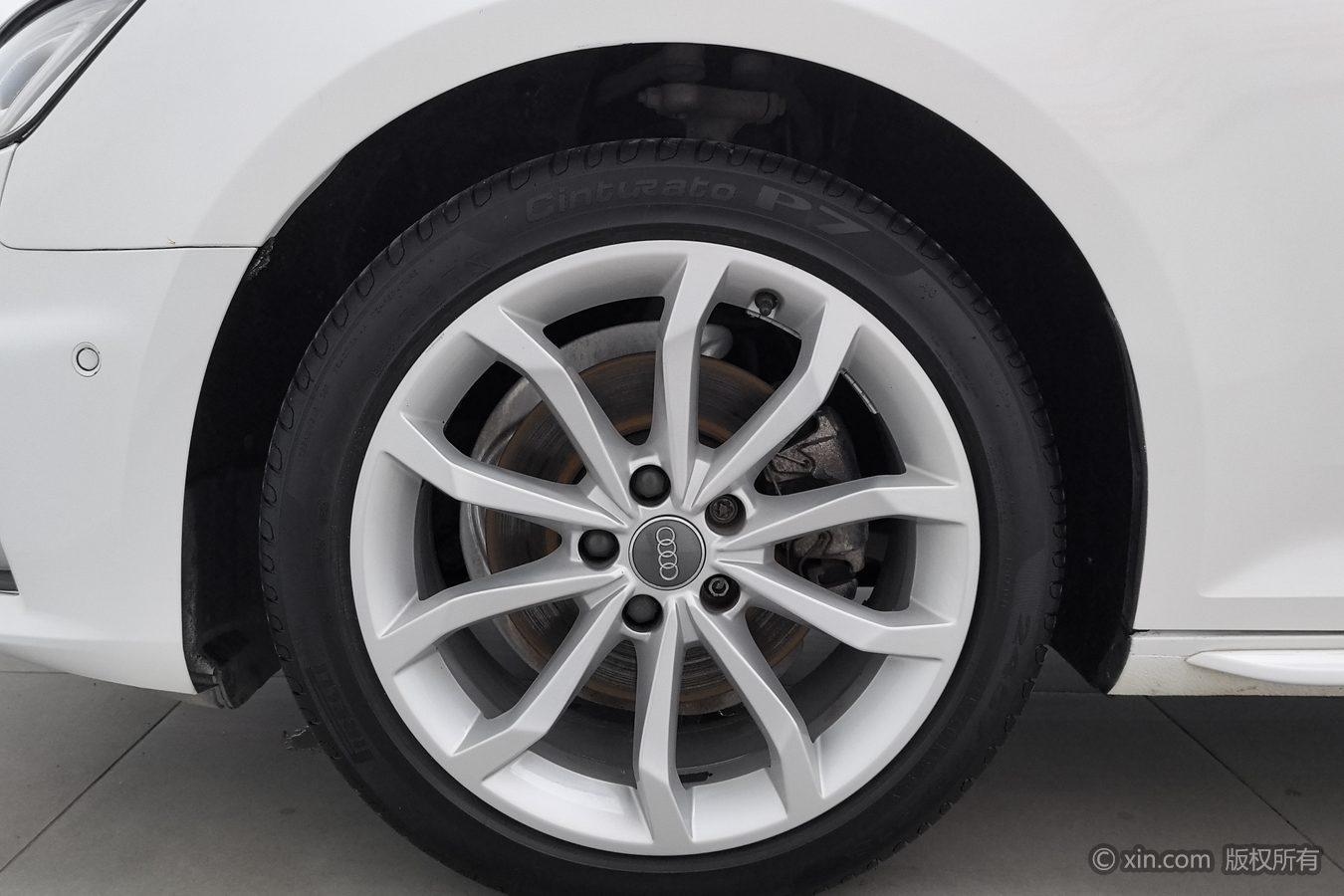 Audi A4L 2019 40 TFSI Fashion V