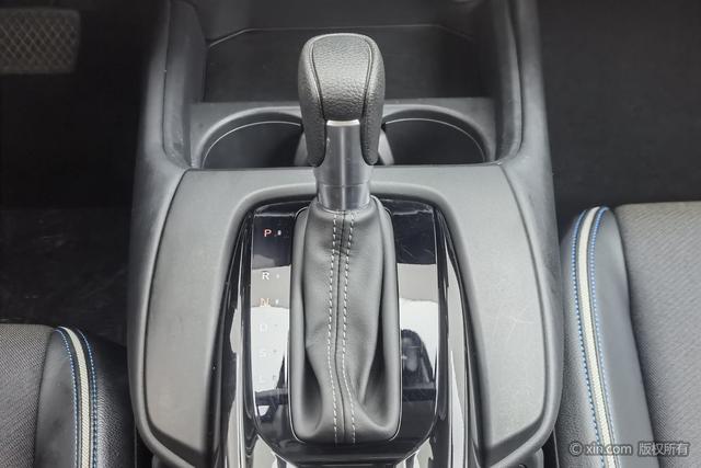 Honda HR-V 2023 240 TURBO CVT — фото 14