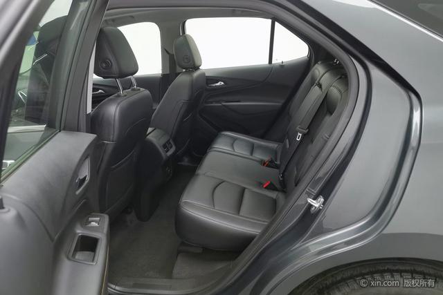 Chevrolet Equinox 2019 535 T AT V — фото 19
