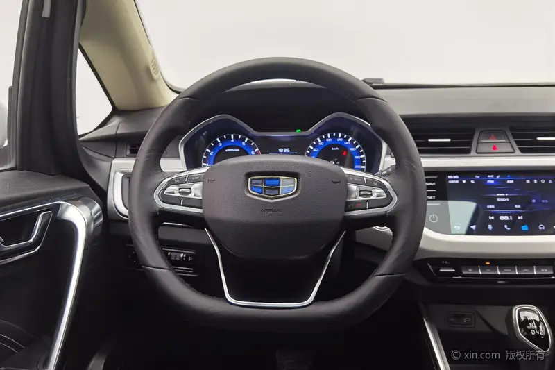 Geely Vision X 3 1.5 L CVT Premium — фото 10
