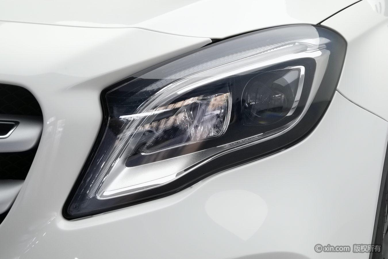 Mercedes-Benz GLA 2017 GLA 220 4MATIC Fashion