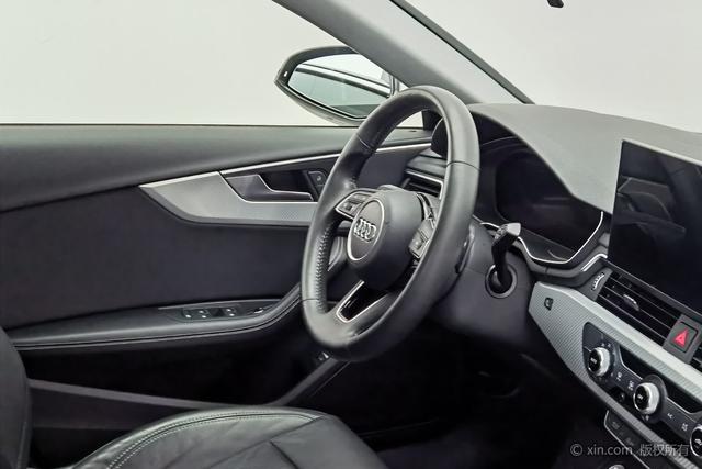 Audi A4L 2020 40 TFSI — фото 9