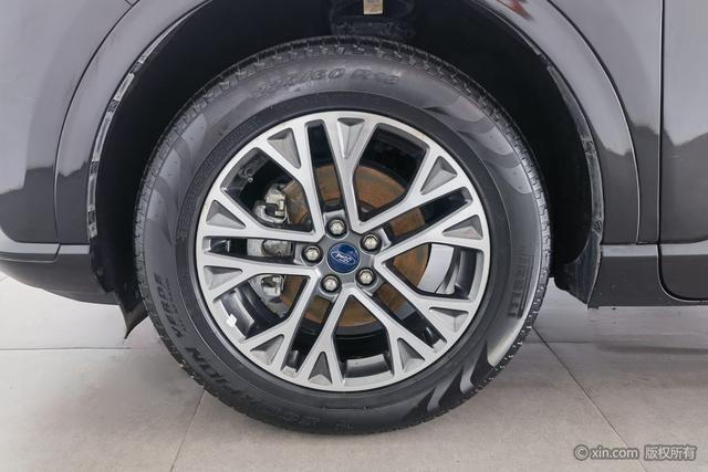 Ford Escape 2019 Eco Boost 245 4 WD — фото 9