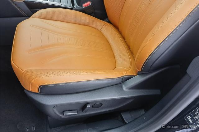 Ford Escape 2019 Eco Boost 245 4 WD — фото 18