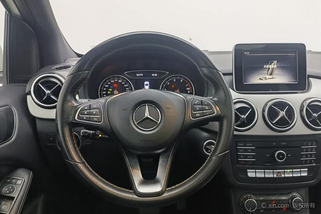 Mercedes-Benz B-Class 2015 B 200 — фото 14