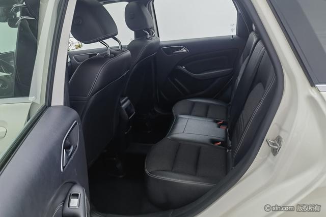 Mercedes-Benz B-Class 2015 B 200 — фото 20