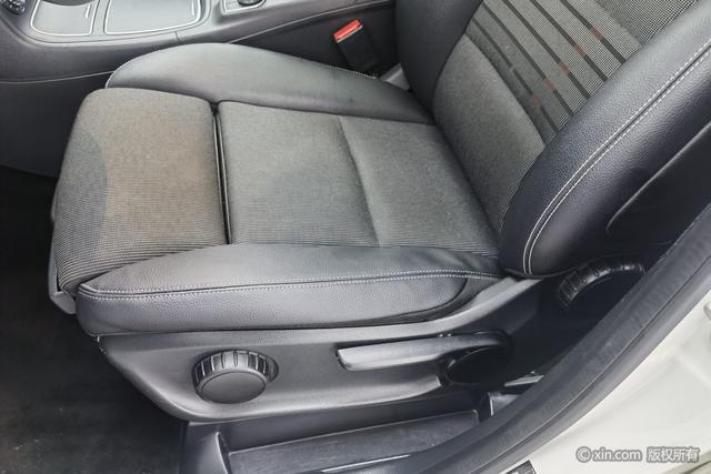 Mercedes-Benz B-Class 2015 B 200 — фото 18