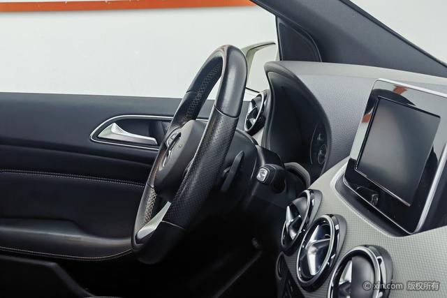 Mercedes-Benz B-Class 2015 B 200 — фото 12