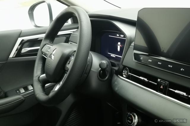 Mitsubishi Outlander 2023 1.5 T CVT 4 WD 7 — фото 11