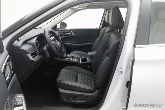 Mitsubishi Outlander 2023 1.5 T CVT 4 WD 7 — фото 18