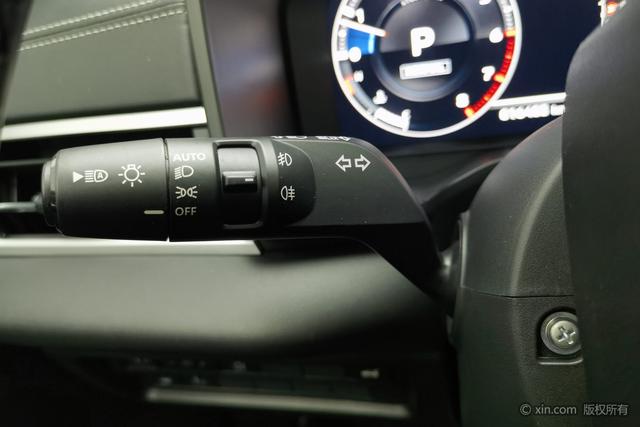 Mitsubishi Outlander 2023 1.5 T CVT 4 WD 7 — фото 17