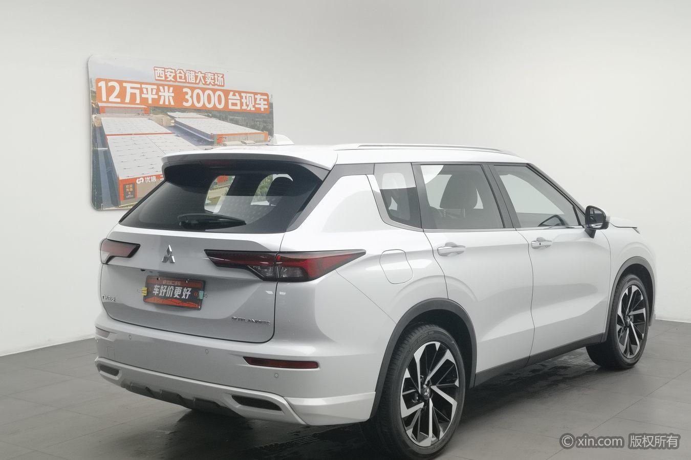 Mitsubishi Outlander 2023 1.5T CVT 7 мест